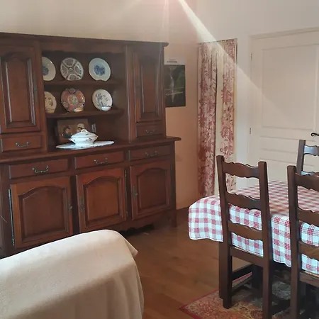 Chez Nadine Miers