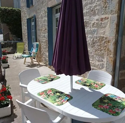 別荘 Chez Nadine ミエ